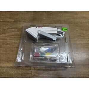 Singer Handheld Fabric Steamer with Color Caps